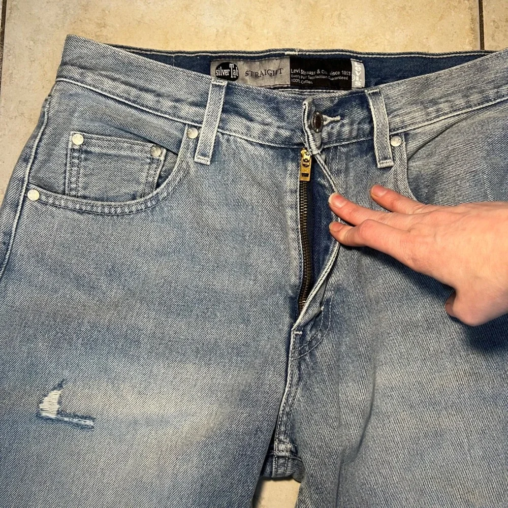 Levi's SilverTab Straight Leg Light Wash Distressed Jeans Mens 30x32 100% Cotton